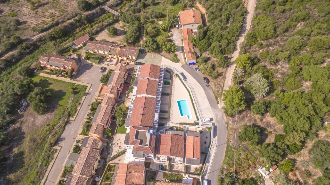 Appartamento Luigi Climatizzato Con Veranda Viddalba Buitenkant foto